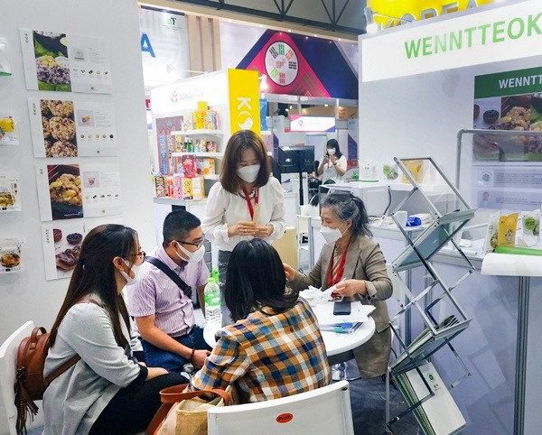 1-2. 5월 24_28일 태국 방콕 IMPACT Exhibition Center에서 열린 ‘Haifex Anuga Asia 2022’에 참가한 용인시 중소 기업들.jpg