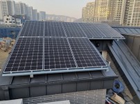 기후에너지과-지난해 태양광(전기) 발전 설비 설치한 성남 대장동 소재 주택.jpg width: 100%; height : 150px
