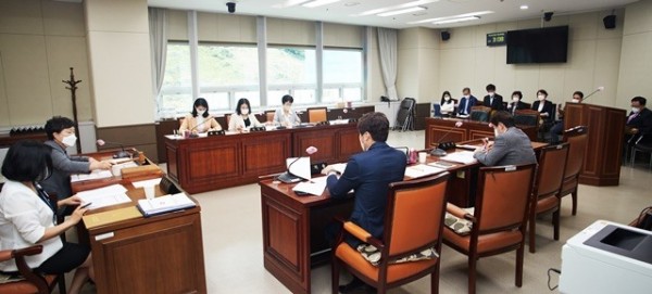20220915 용인특례시의회, 올해 의원연구단체 7개 운영(3).jpg