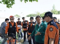재난안전관-신상진 성남시장이 23일 재난대응 능력 강화를 위한 ‘안전한국훈련’ 에 참석하고 있다. .JPG